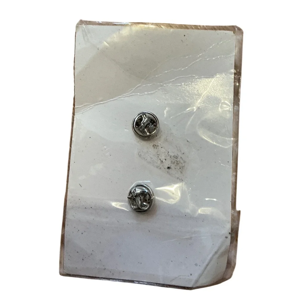Lynn‎ Pins To Do Defund The Police Enamel Lapel Pin